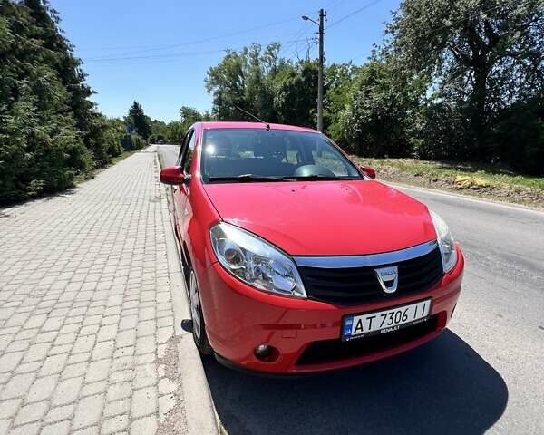 Красный Дачия Сандеро, объемом двигателя 1.15 л и пробегом 173 тыс. км за 4300 $, фото 6 на Automoto.ua