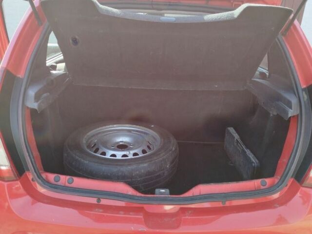 Червоний Дачія Sandero, об'ємом двигуна 1.4 л та пробігом 243 тис. км за 3500 $, фото 4 на Automoto.ua