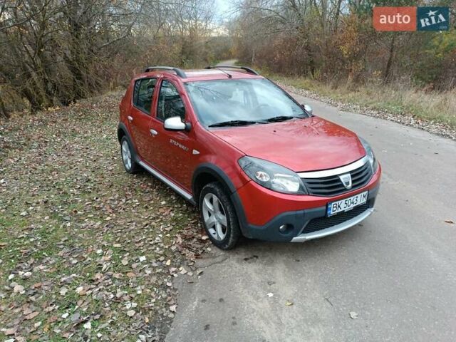 Красный Дачия Сандеро, объемом двигателя 1.6 л и пробегом 145 тыс. км за 7200 $, фото 32 на Automoto.ua