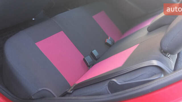 Красный Дачия Сандеро, объемом двигателя 1.2 л и пробегом 168 тыс. км за 4250 $, фото 12 на Automoto.ua