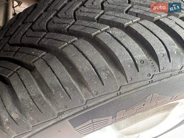 Дачия Сандеро 2011 в Виннице на Automoto.ua Красный Дачия Сандеро, объемом двигателя 1.6 л и пробегом 115 тыс. км за 6950 $, фото 21 на Automoto.ua