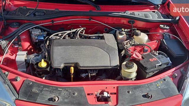 Красный Дачия Сандеро, объемом двигателя 1.2 л и пробегом 168 тыс. км за 4250 $, фото 13 на Automoto.ua