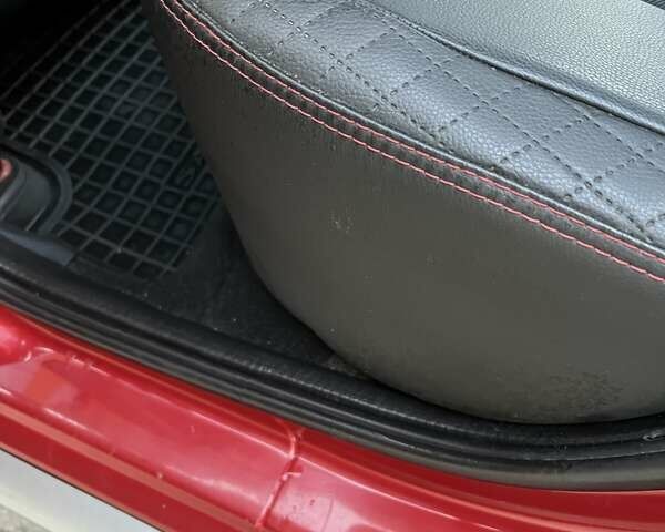 Красный Дачия Сандеро, объемом двигателя 1.6 л и пробегом 218 тыс. км за 5700 $, фото 4 на Automoto.ua