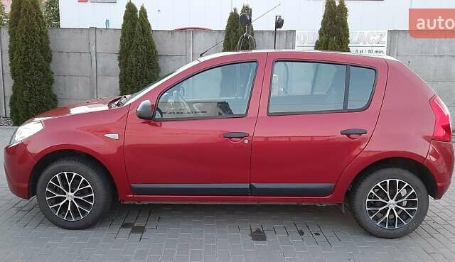 Красный Дачия Сандеро, объемом двигателя 1.2 л и пробегом 132 тыс. км за 4500 $, фото 8 на Automoto.ua