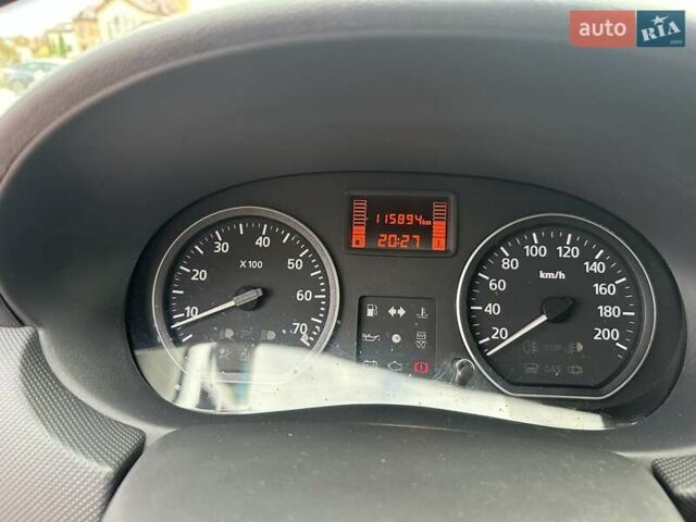 Дачия Сандеро 2011 в Виннице на Automoto.ua Красный Дачия Сандеро, объемом двигателя 1.6 л и пробегом 115 тыс. км за 6950 $, фото 19 на Automoto.ua