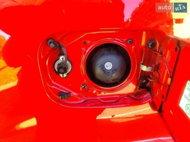 Красный Дачия Сандеро, объемом двигателя 1.2 л и пробегом 143 тыс. км за 5500 $, фото 12 на Automoto.ua