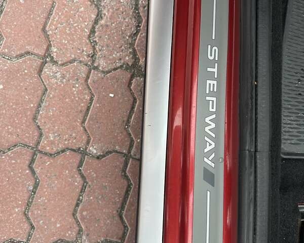 Дачия Сандеро 2011 в Виннице на Automoto.ua Красный Дачия Сандеро, объемом двигателя 1.6 л и пробегом 115 тыс. км за 6950 $, фото 13 на Automoto.ua