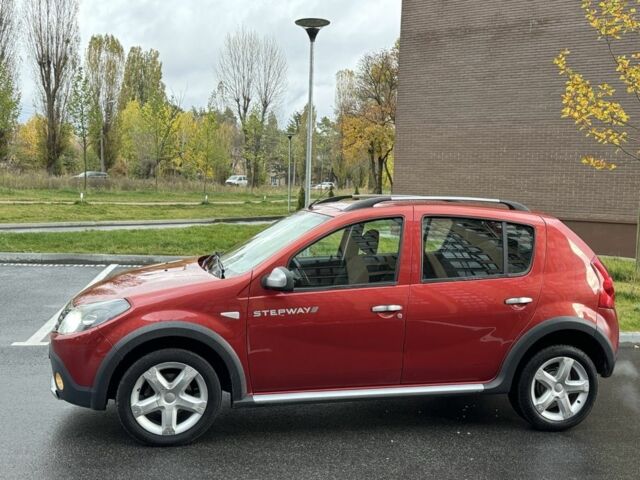 Дачія Sandero 2011 у Чернігові на Automoto.ua Червоний Дачія Sandero, об'ємом двигуна 1.6 л та пробігом 168 тис. км за 6200 $, фото 4 на Automoto.ua
