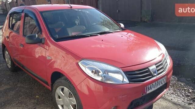 Красный Дачия Сандеро, объемом двигателя 1.2 л и пробегом 168 тыс. км за 4250 $, фото 4 на Automoto.ua