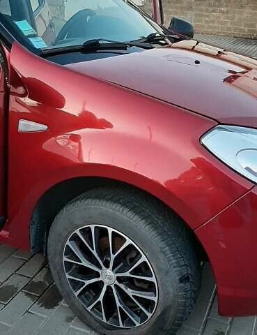 Красный Дачия Сандеро, объемом двигателя 1.2 л и пробегом 132 тыс. км за 4500 $, фото 3 на Automoto.ua