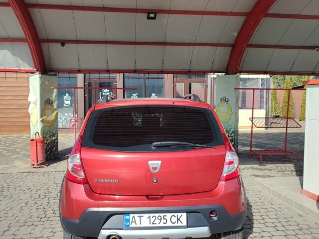 Красный Дачия Сандеро, объемом двигателя 1.6 л и пробегом 196 тыс. км за 5800 $, фото 2 на Automoto.ua