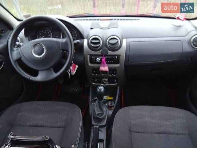 Червоний Дачія Sandero, об'ємом двигуна 1.6 л та пробігом 252 тис. км за 6750 $, фото 5 на Automoto.ua