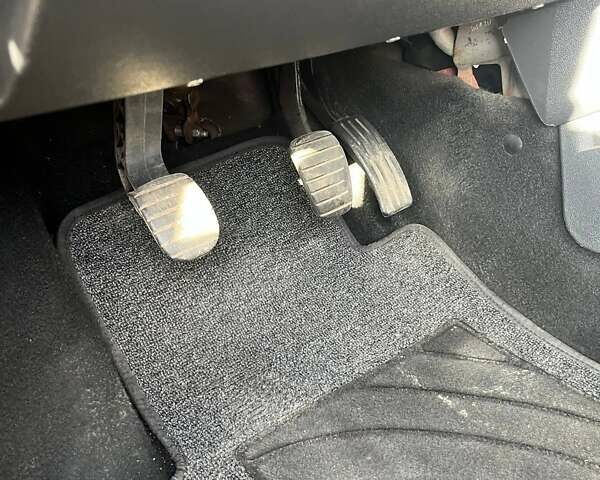 Красный Дачия Сандеро, объемом двигателя 1.2 л и пробегом 168 тыс. км за 4850 $, фото 12 на Automoto.ua