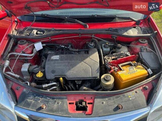 Красный Дачия Сандеро, объемом двигателя 1.2 л и пробегом 168 тыс. км за 4850 $, фото 7 на Automoto.ua