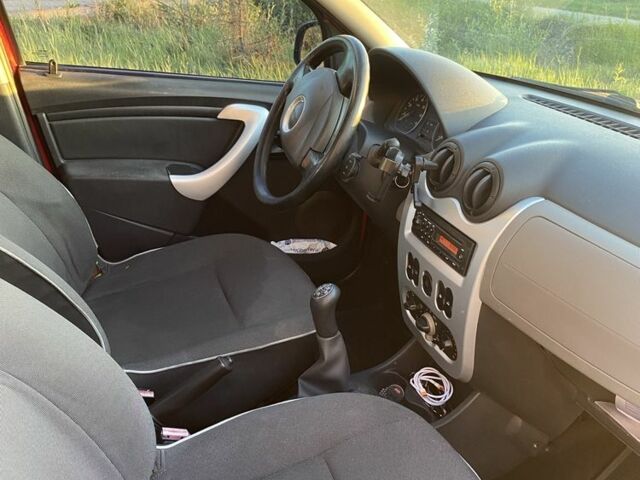 Красный Дачия Сандеро, объемом двигателя 1.5 л и пробегом 267 тыс. км за 4600 $, фото 5 на Automoto.ua