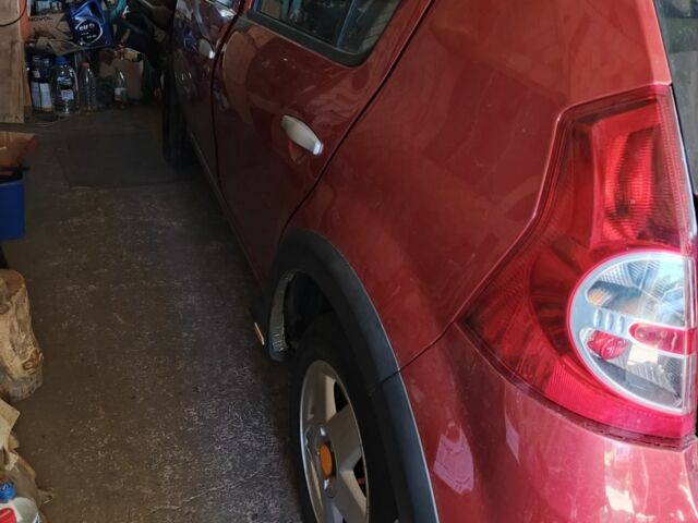 Красный Дачия Сандеро, объемом двигателя 1.6 л и пробегом 170 тыс. км за 2450 $, фото 3 на Automoto.ua