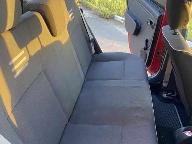 Красный Дачия Сандеро, объемом двигателя 1.5 л и пробегом 267 тыс. км за 4600 $, фото 6 на Automoto.ua