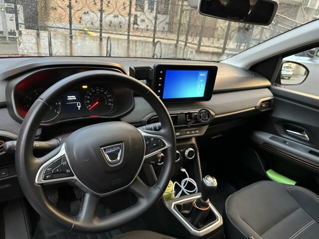 Червоний Дачія Sandero, об'ємом двигуна 1 л та пробігом 27 тис. км за 12750 $, фото 5 на Automoto.ua