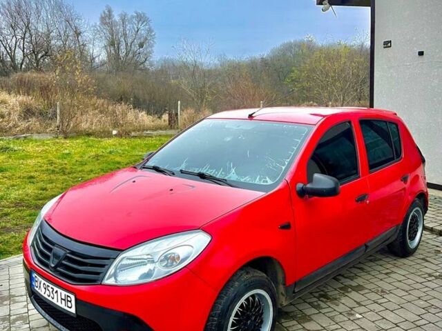 Червоний Дачія Sandero, об'ємом двигуна 1.4 л та пробігом 200 тис. км за 3500 $, фото 1 на Automoto.ua