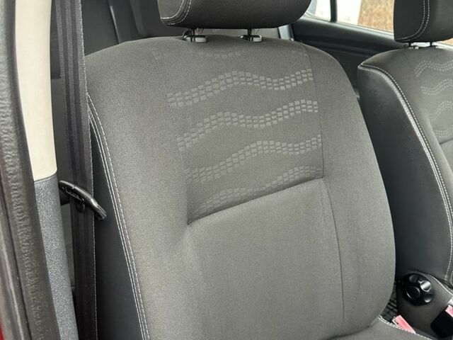 Красный Дачия Сандеро, объемом двигателя 1.6 л и пробегом 172 тыс. км за 6799 $, фото 10 на Automoto.ua