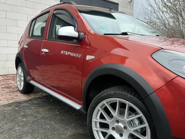 Красный Дачия Сандеро, объемом двигателя 1.6 л и пробегом 172 тыс. км за 6799 $, фото 17 на Automoto.ua