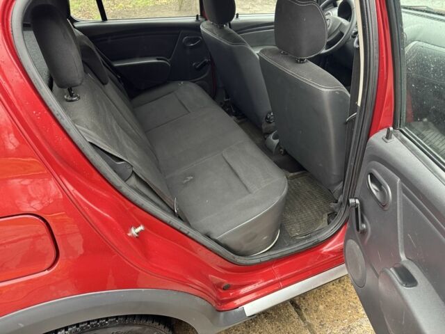 Красный Дачия Сандеро, объемом двигателя 1.6 л и пробегом 185 тыс. км за 7350 $, фото 14 на Automoto.ua