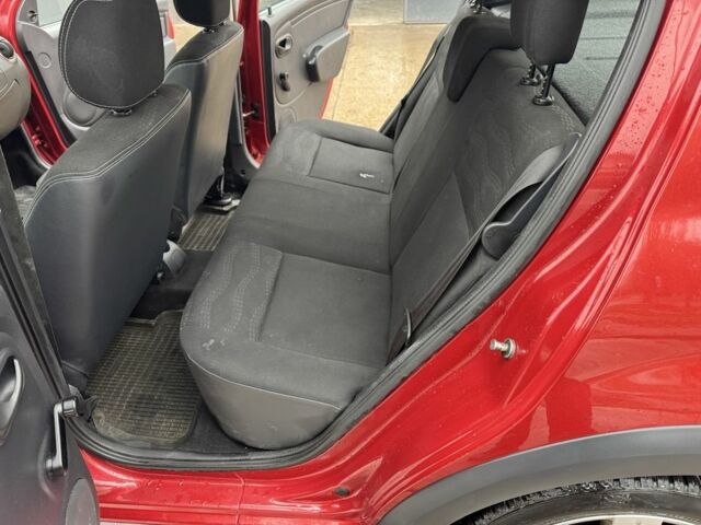 Красный Дачия Сандеро, объемом двигателя 1.6 л и пробегом 185 тыс. км за 7350 $, фото 7 на Automoto.ua