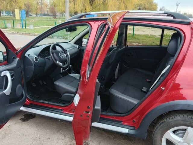 Красный Дачия Сандеро, объемом двигателя 1.6 л и пробегом 162 тыс. км за 6400 $, фото 4 на Automoto.ua