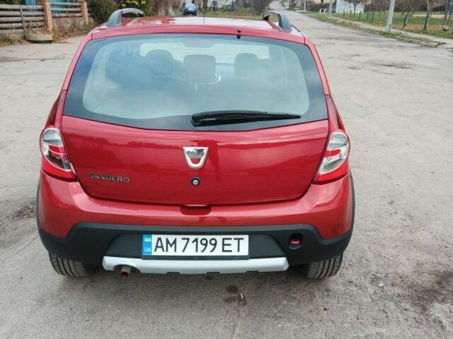 Красный Дачия Сандеро, объемом двигателя 1.6 л и пробегом 162 тыс. км за 6400 $, фото 2 на Automoto.ua