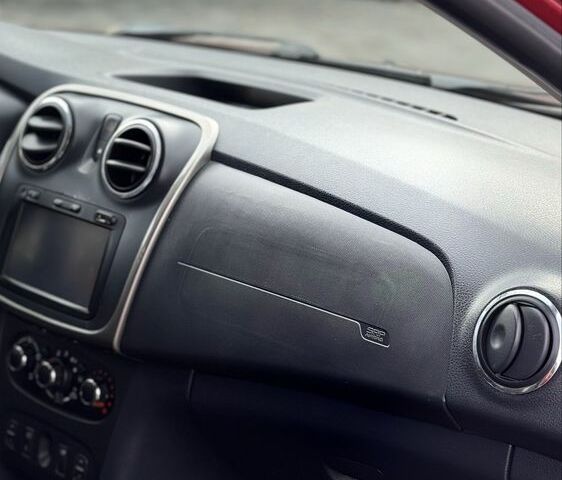 Красный Дачия Сандеро, объемом двигателя 1.5 л и пробегом 220 тыс. км за 7999 $, фото 7 на Automoto.ua