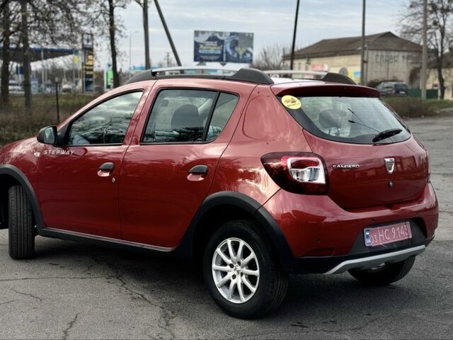 Красный Дачия Сандеро, объемом двигателя 1.5 л и пробегом 220 тыс. км за 7999 $, фото 2 на Automoto.ua