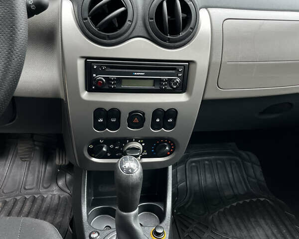Дачія Sandero, об'ємом двигуна 1.4 л та пробігом 157 тис. км за 5450 $, фото 21 на Automoto.ua