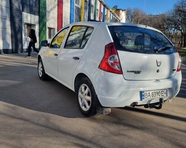 Дачія Sandero, об'ємом двигуна 1.39 л та пробігом 173 тис. км за 5000 $, фото 5 на Automoto.ua