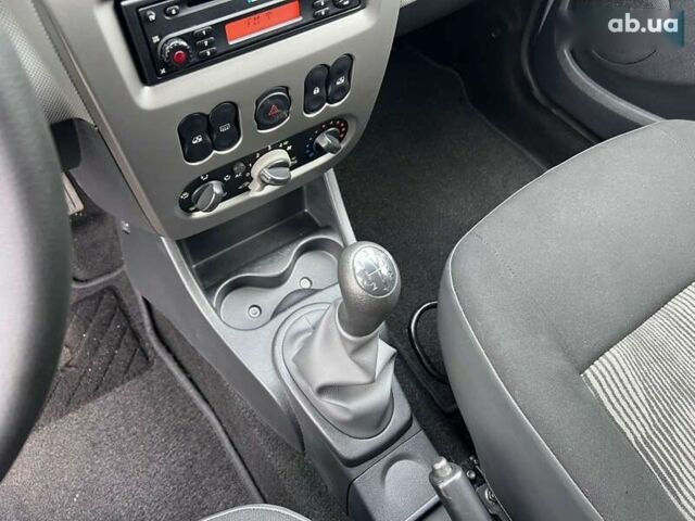Дачия Сандеро, объемом двигателя 1.2 л и пробегом 159 тыс. км за 4990 $, фото 16 на Automoto.ua
