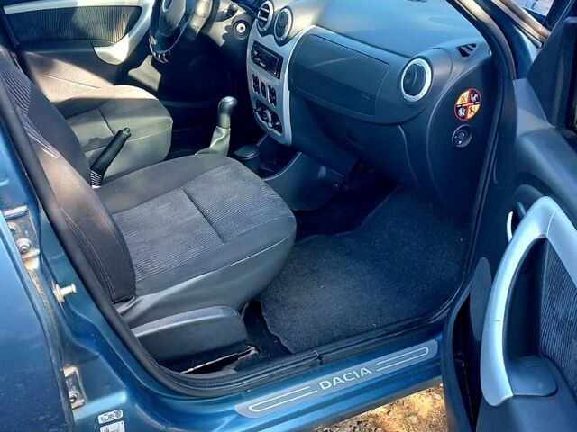 Дачія Sandero, об'ємом двигуна 1.4 л та пробігом 255 тис. км за 4500 $, фото 4 на Automoto.ua