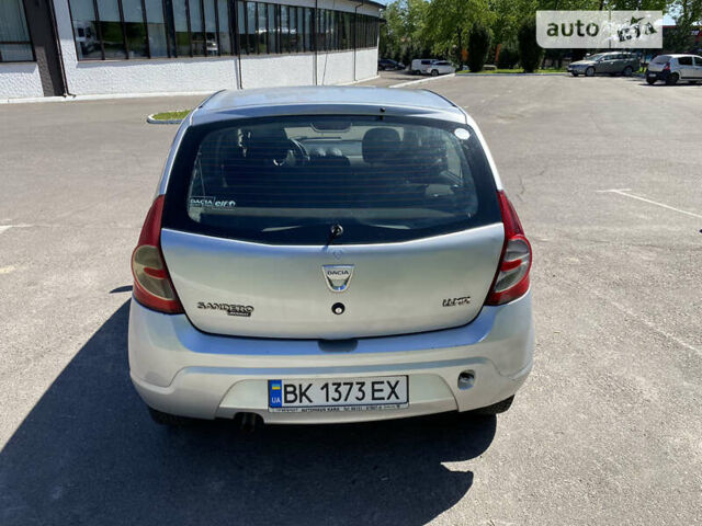 Дачія Sandero, об'ємом двигуна 1.4 л та пробігом 119 тис. км за 3600 $, фото 5 на Automoto.ua