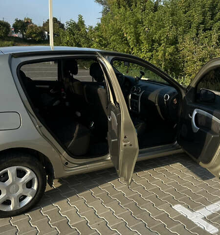 Дачія Sandero, об'ємом двигуна 1.1 л та пробігом 241 тис. км за 4500 $, фото 7 на Automoto.ua
