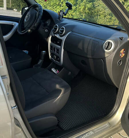 Дачія Sandero, об'ємом двигуна 1.1 л та пробігом 241 тис. км за 4500 $, фото 3 на Automoto.ua