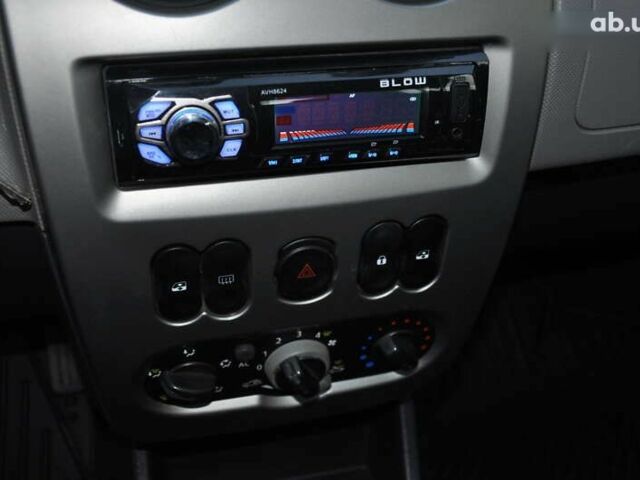 Дачия Сандеро, объемом двигателя 1.2 л и пробегом 123 тыс. км за 4900 $, фото 27 на Automoto.ua