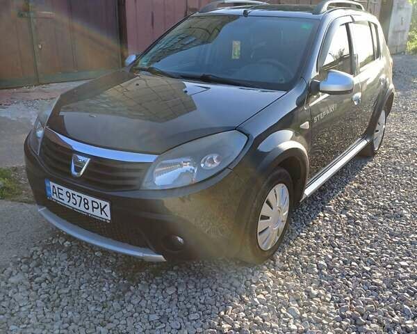 Дачія Sandero, об'ємом двигуна 1.6 л та пробігом 180 тис. км за 7100 $, фото 1 на Automoto.ua