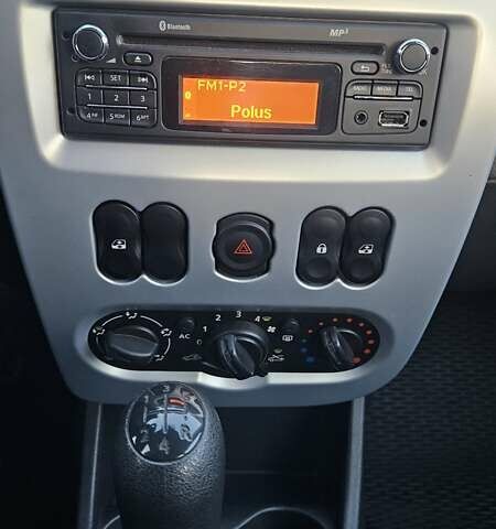 Дачія Sandero, об'ємом двигуна 1.2 л та пробігом 208 тис. км за 4999 $, фото 14 на Automoto.ua