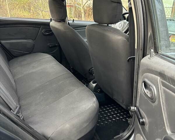 Сірий Дачія Sandero, об'ємом двигуна 1.4 л та пробігом 99 тис. км за 3500 $, фото 10 на Automoto.ua