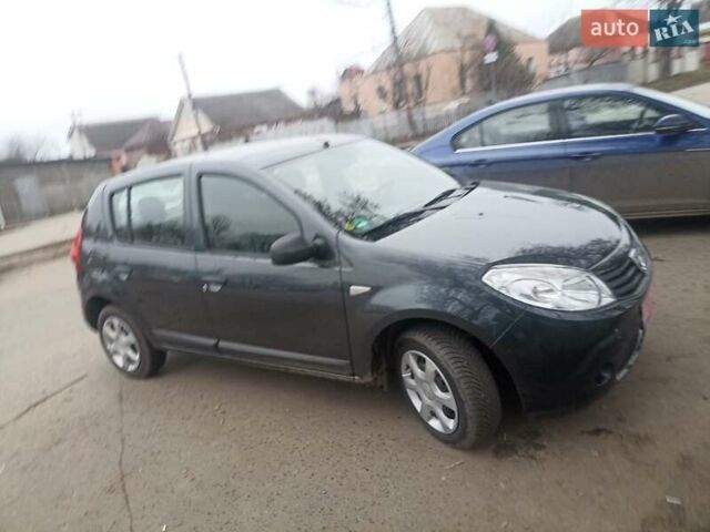 Серый Дачия Сандеро, объемом двигателя 1.4 л и пробегом 188 тыс. км за 5200 $, фото 1 на Automoto.ua