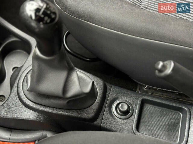 Дачия Сандеро 2008 в Виннице на Automoto.ua Серый Дачия Сандеро, объемом двигателя 1.6 л и пробегом 217 тыс. км за 5300 $, фото 25 на Automoto.ua
