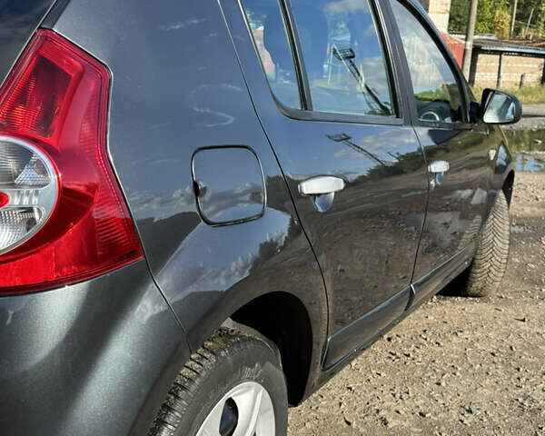 Сірий Дачія Sandero, об'ємом двигуна 1.4 л та пробігом 173 тис. км за 5500 $, фото 8 на Automoto.ua