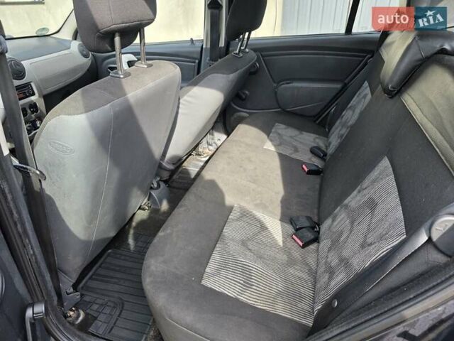 Сірий Дачія Sandero, об'ємом двигуна 1.4 л та пробігом 200 тис. км за 4750 $, фото 13 на Automoto.ua
