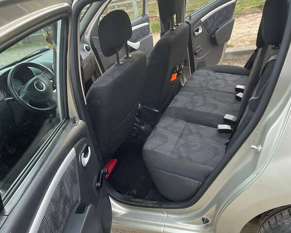 Серый Дачия Сандеро, объемом двигателя 1.4 л и пробегом 147 тыс. км за 4500 $, фото 11 на Automoto.ua