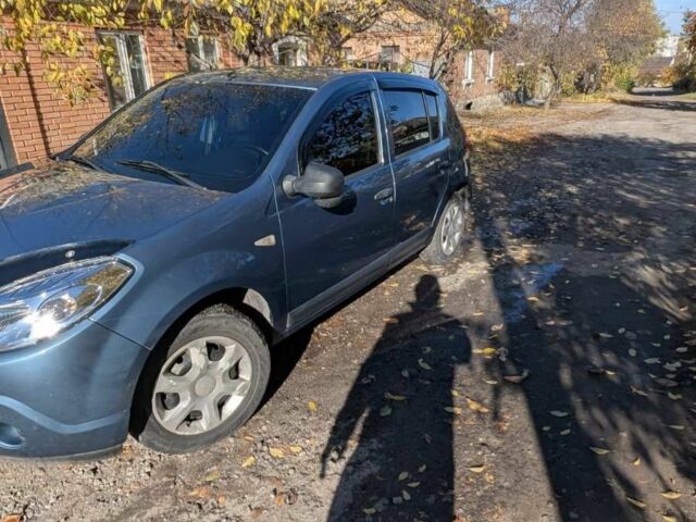 Сірий Дачія Sandero, об'ємом двигуна 1.4 л та пробігом 200 тис. км за 5000 $, фото 1 на Automoto.ua
