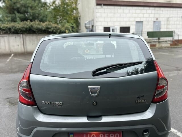 Дачія Sandero 2008 у Вінниці на Automoto.ua Сірий Дачія Sandero, об'ємом двигуна 1.6 л та пробігом 217 тис. км за 5299 $, фото 5 на Automoto.ua