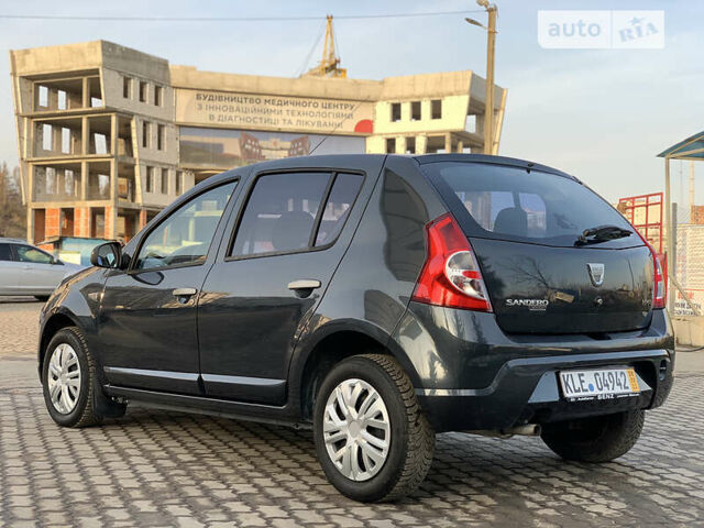 Сірий Дачія Sandero, об'ємом двигуна 1.6 л та пробігом 170 тис. км за 5400 $, фото 6 на Automoto.ua